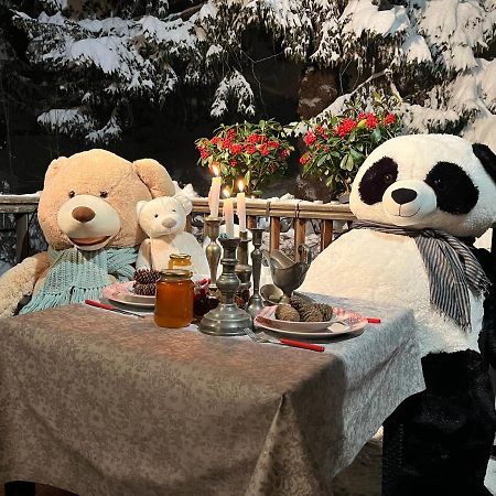 Chalet Blanc "Le Flocon" クールマイユール エクステリア 写真
