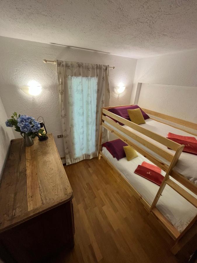 Chalet Blanc "Le Flocon" クールマイユール エクステリア 写真