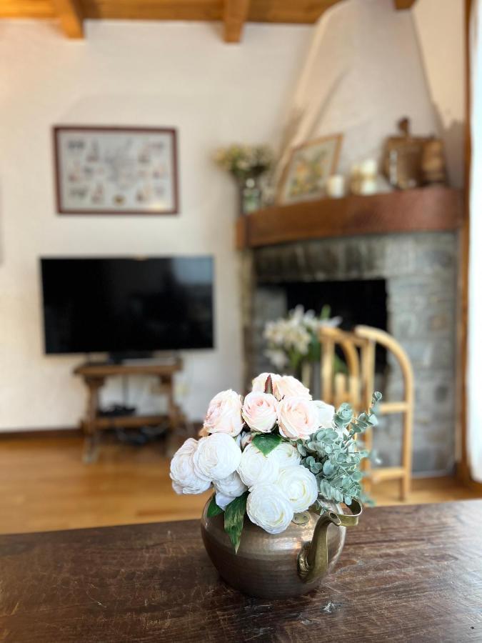 Chalet Blanc "Le Flocon" クールマイユール エクステリア 写真