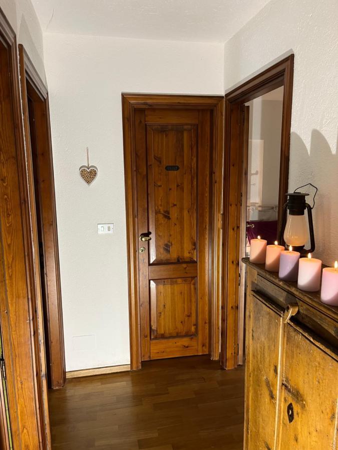 Chalet Blanc "Le Flocon" クールマイユール エクステリア 写真