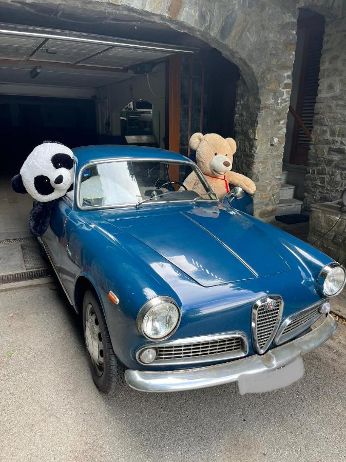 Chalet Blanc "Le Flocon" クールマイユール エクステリア 写真