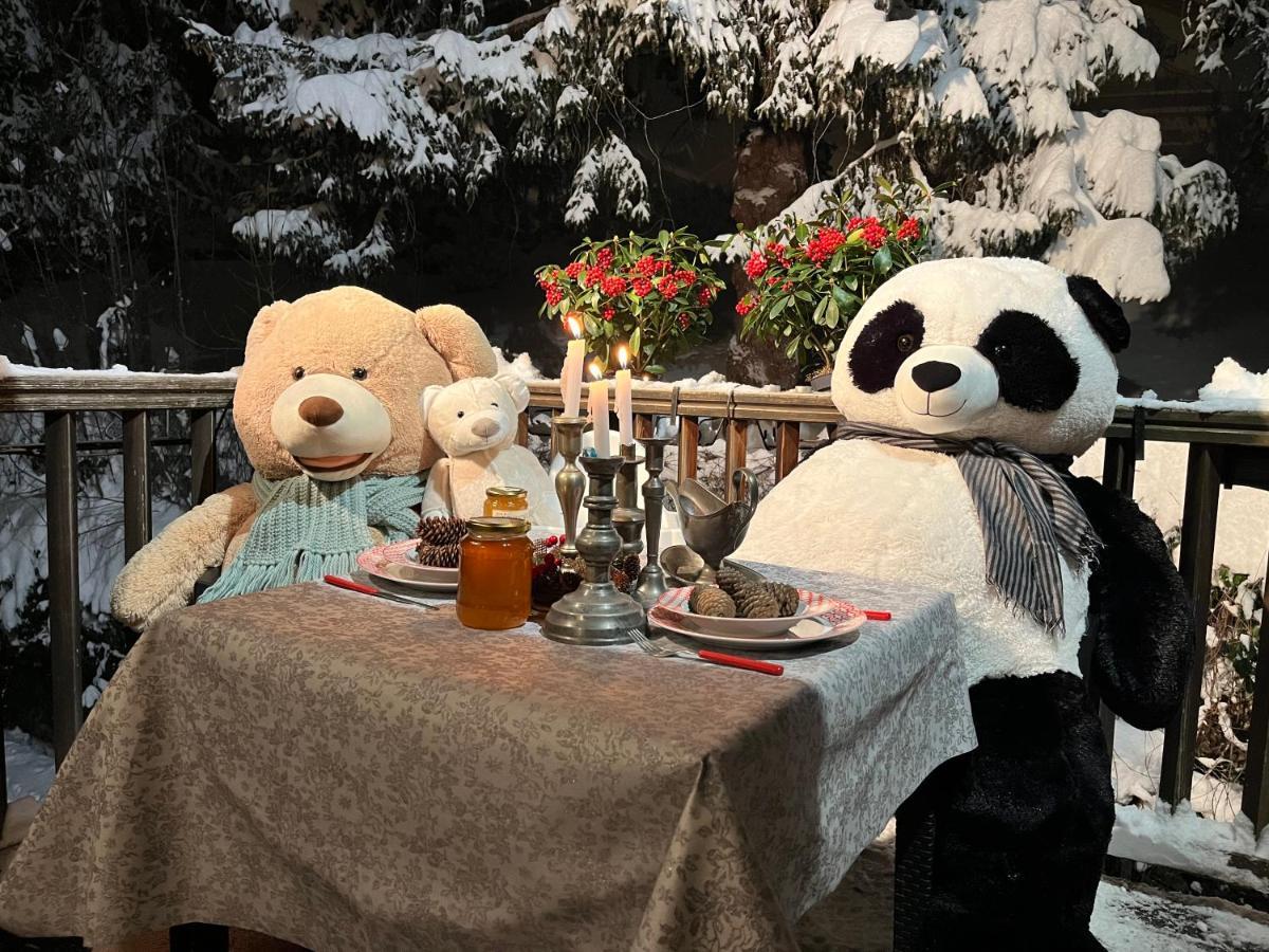 Chalet Blanc "Le Flocon" クールマイユール エクステリア 写真